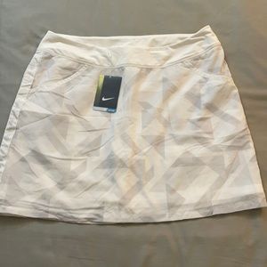 Women’s Nike Golf Tour Performance golf skirt